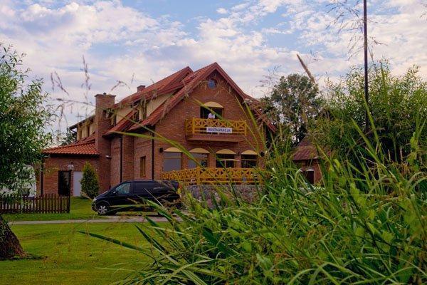 Sloneczny Port Bed and Breakfast Mikołajki Exteriör bild